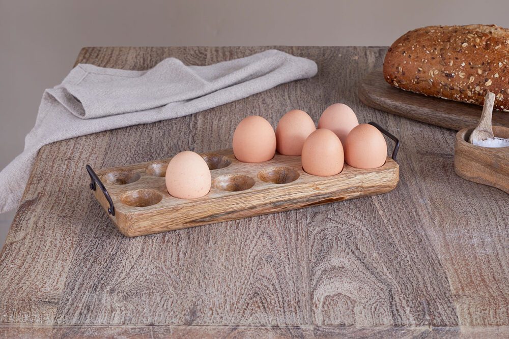 Anda Mango Wood Egg Holder - Natural