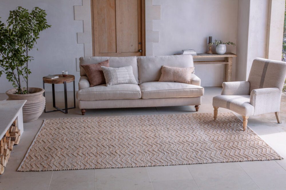 Nabami Chevron Jute Rug - Natural- 150 x 240cm