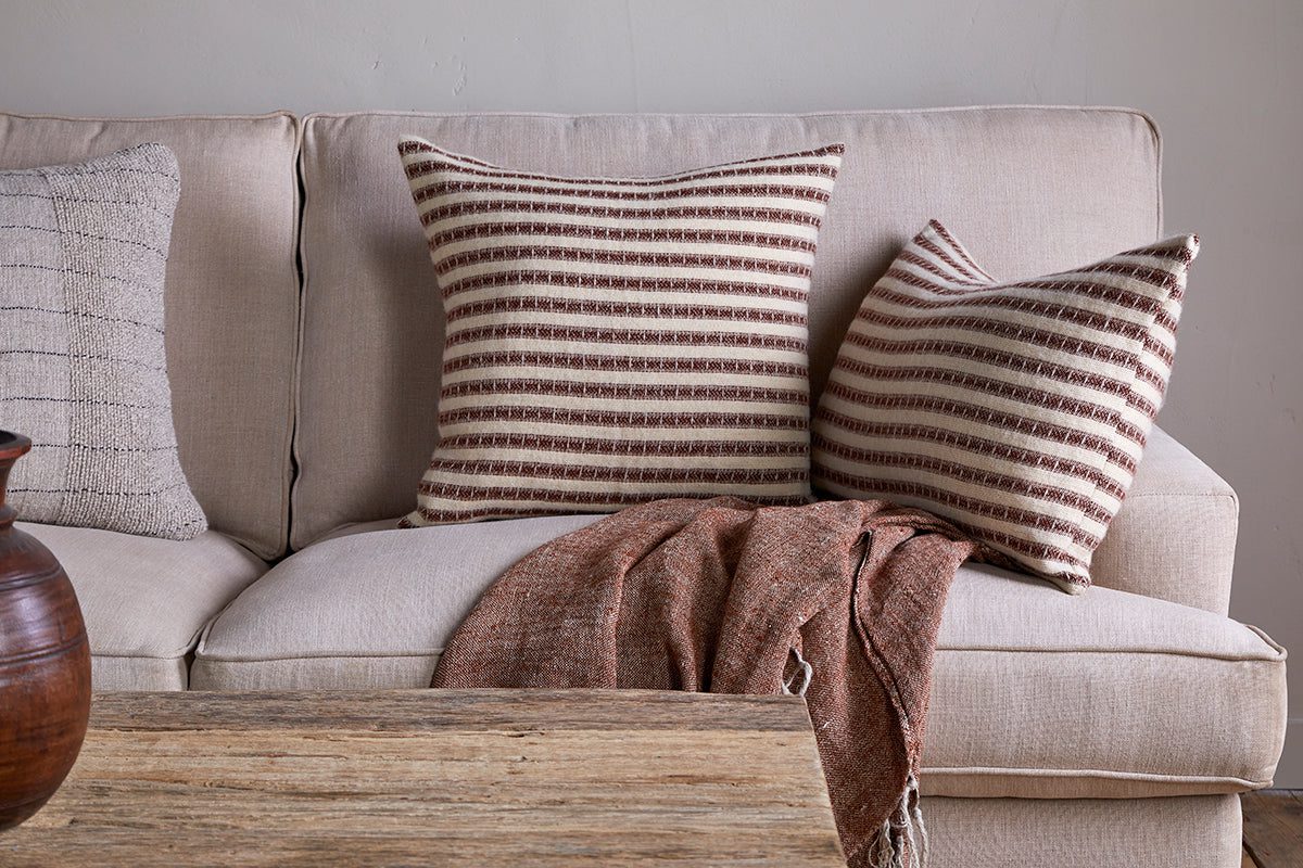 SA4201SanvalWoolCushionCover-Burgundy50X50SA4202Sanval60x4002.jpg