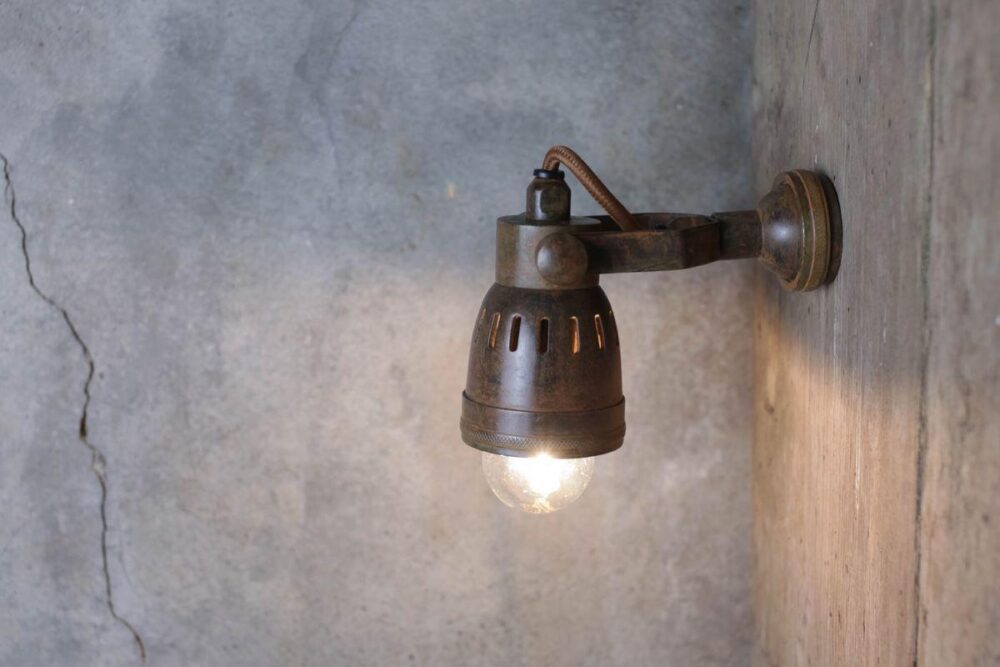 TABOSA BRASS SPOT LIGHT - RUST - 11 X 6.5CM (DIA)