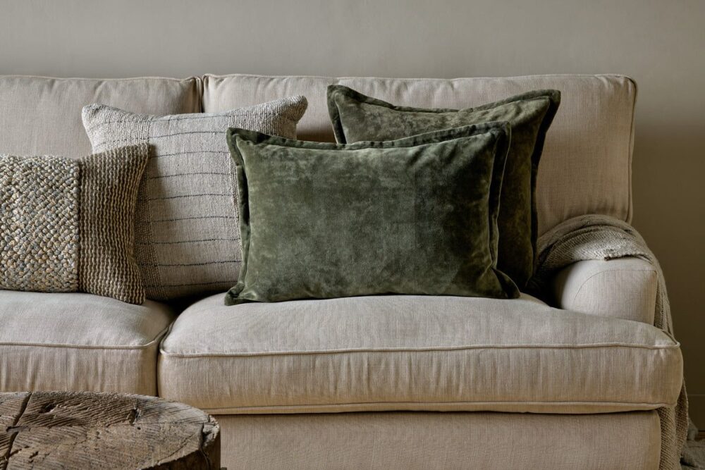 Pilani Velvet & Linen Cushion Cover - Moss - 60 X 40 cm