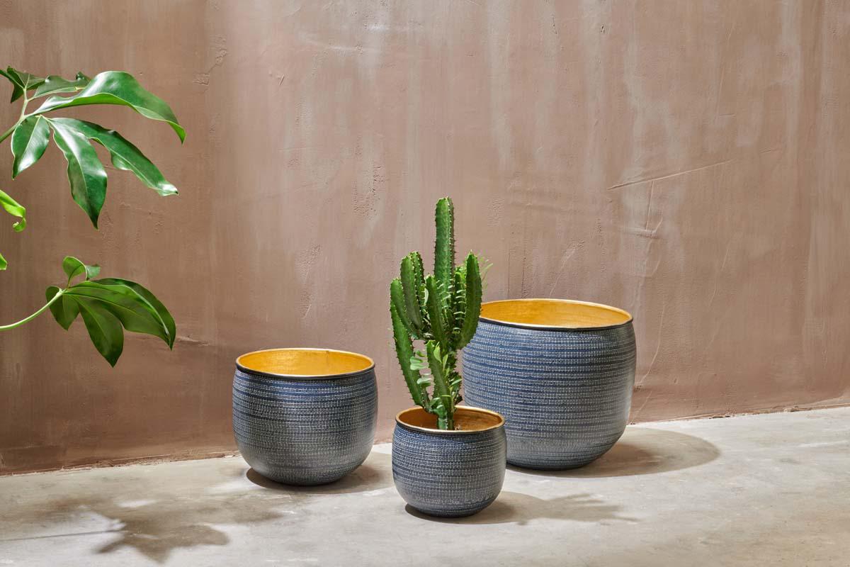 Tembesi Etched Planter - Antique Black & Brass - Large