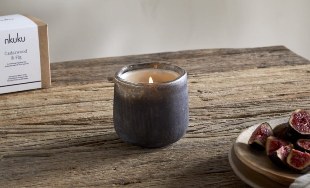 Cedarwood & Fig- 1 Wick Scented Candle - Frosted Black